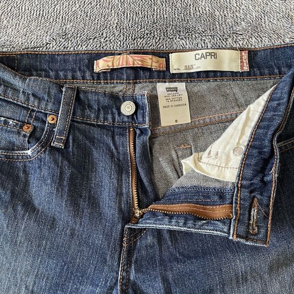 Levi's 515 Capri Jeans Cuffed Size 8 Medium Wash Women's - Picture 3 of 6